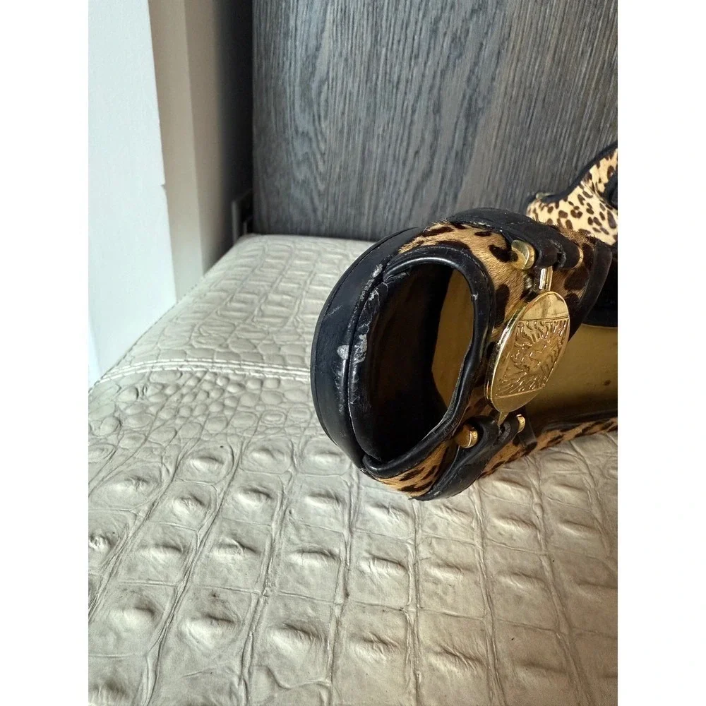 Anne Klein AK Leopard Print Slingback Heels Gold US 8 Medallion Open Toe Pumps